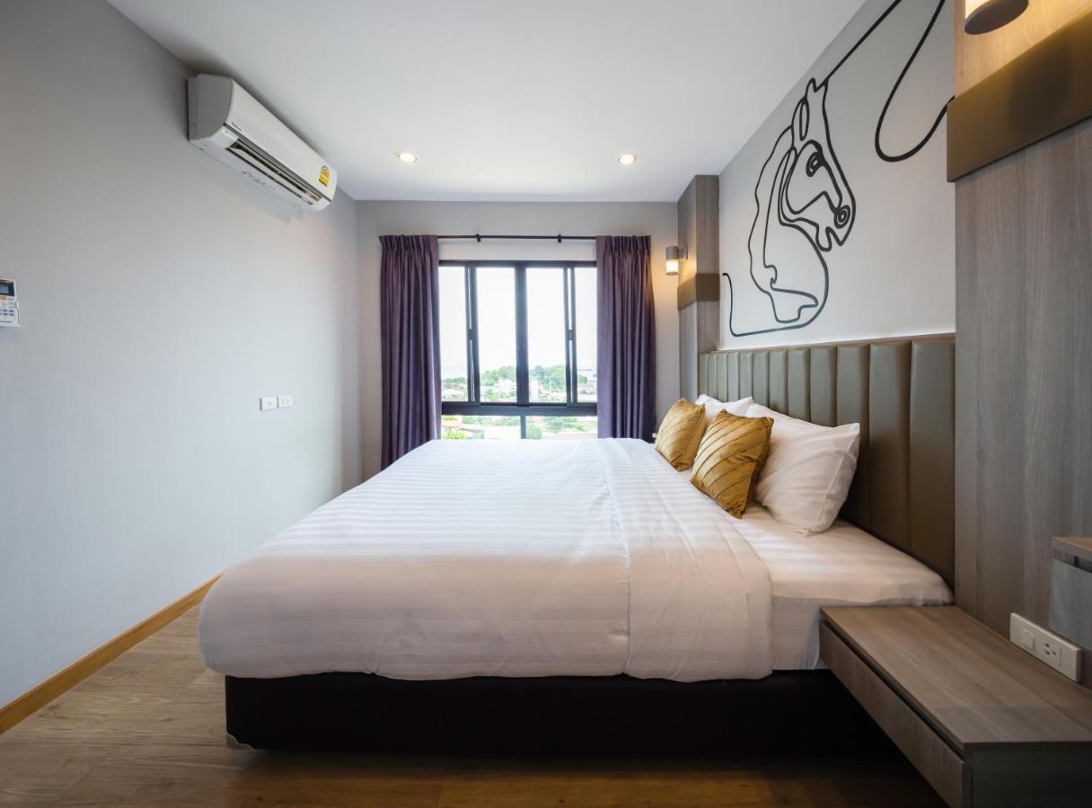 Horsehill Hotel Sriracha Si Racha Exteriér fotografie